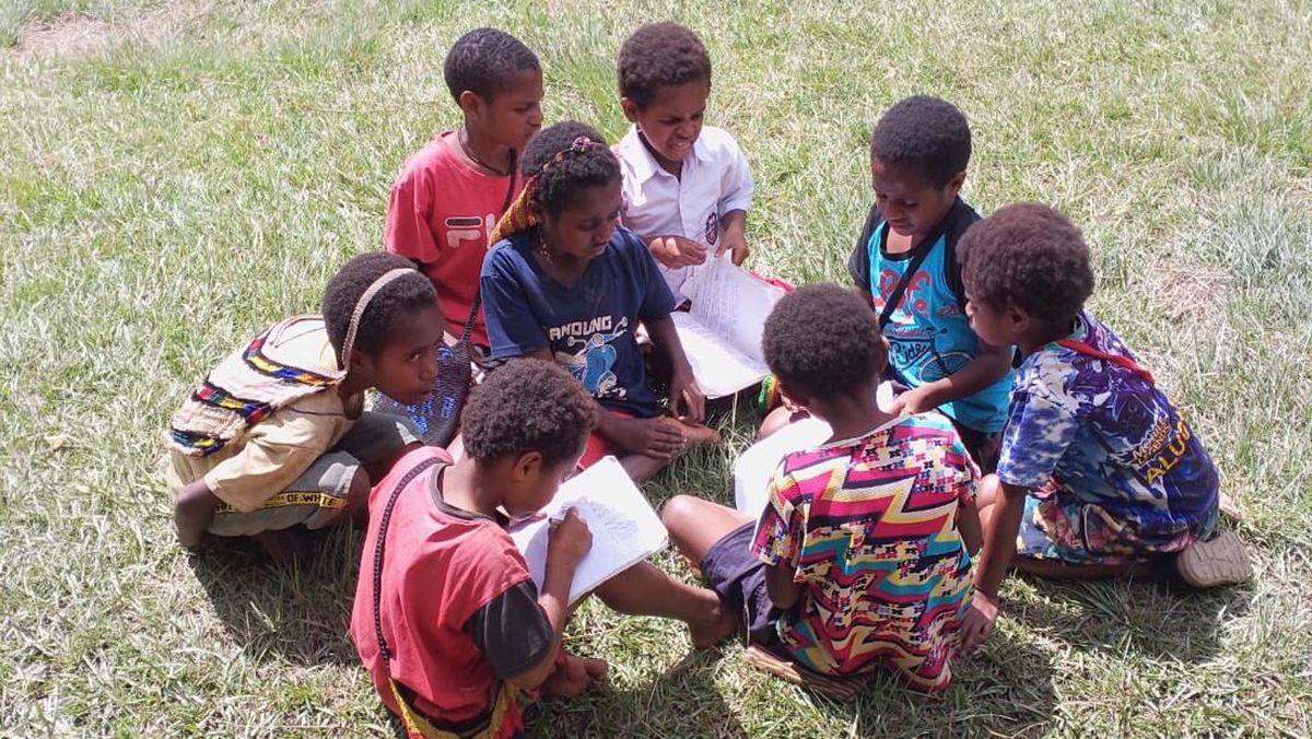 Sekolah Berbasis Komunitas: Menghidupkan Gotong Royong di Dunia Pendidikan Modern